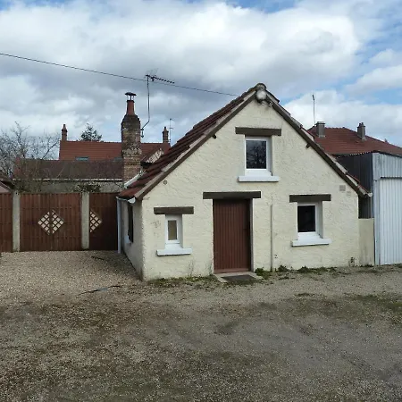 La Petite Maison En Sologne Salbris Exterior photo